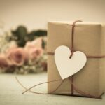 Ideenratgeber - 30 schöne und ausgefallene Geschenkeideen für die Frau zum Hochzeitstag